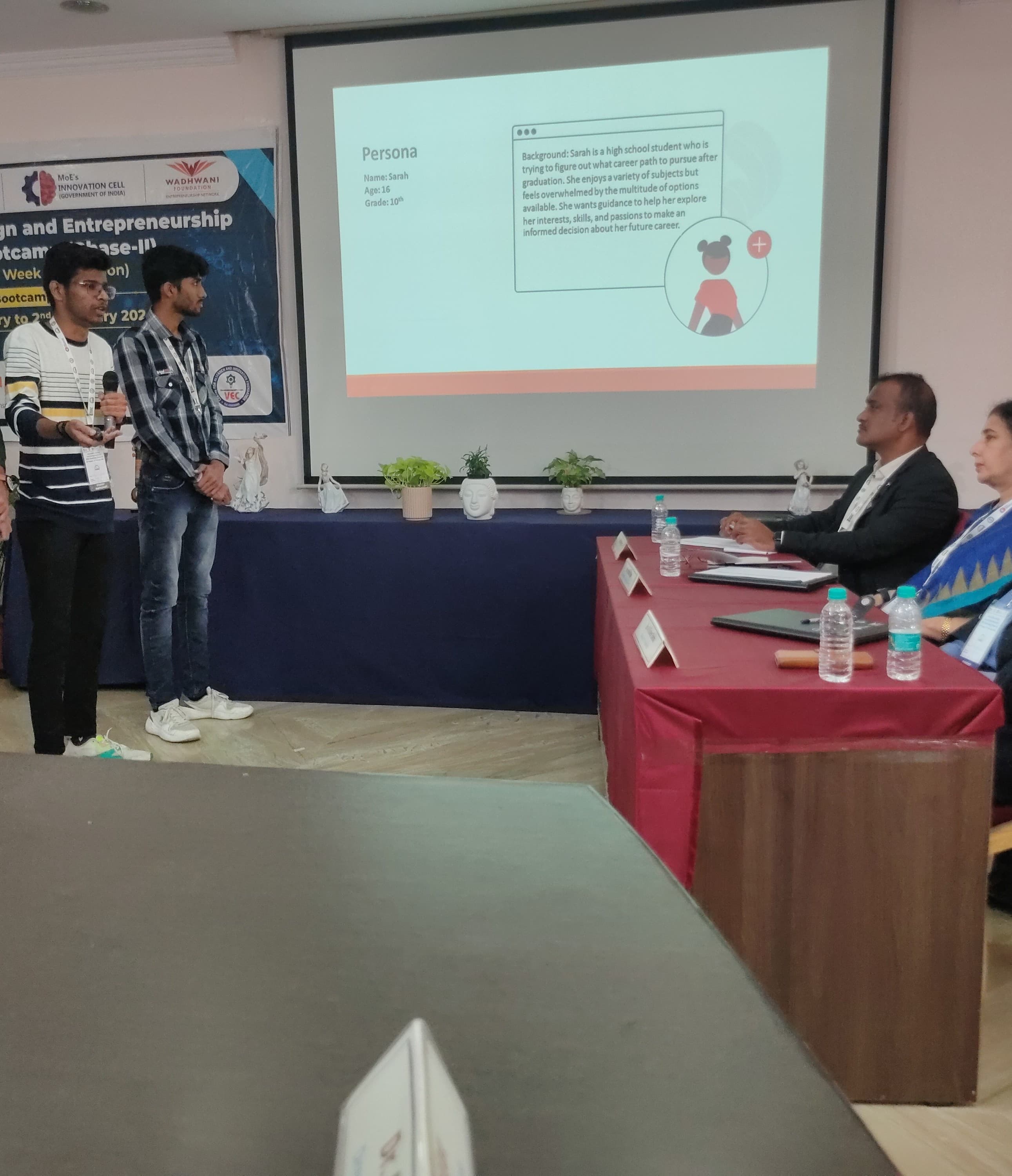 Nilesh pitching startup Idea as a founder
